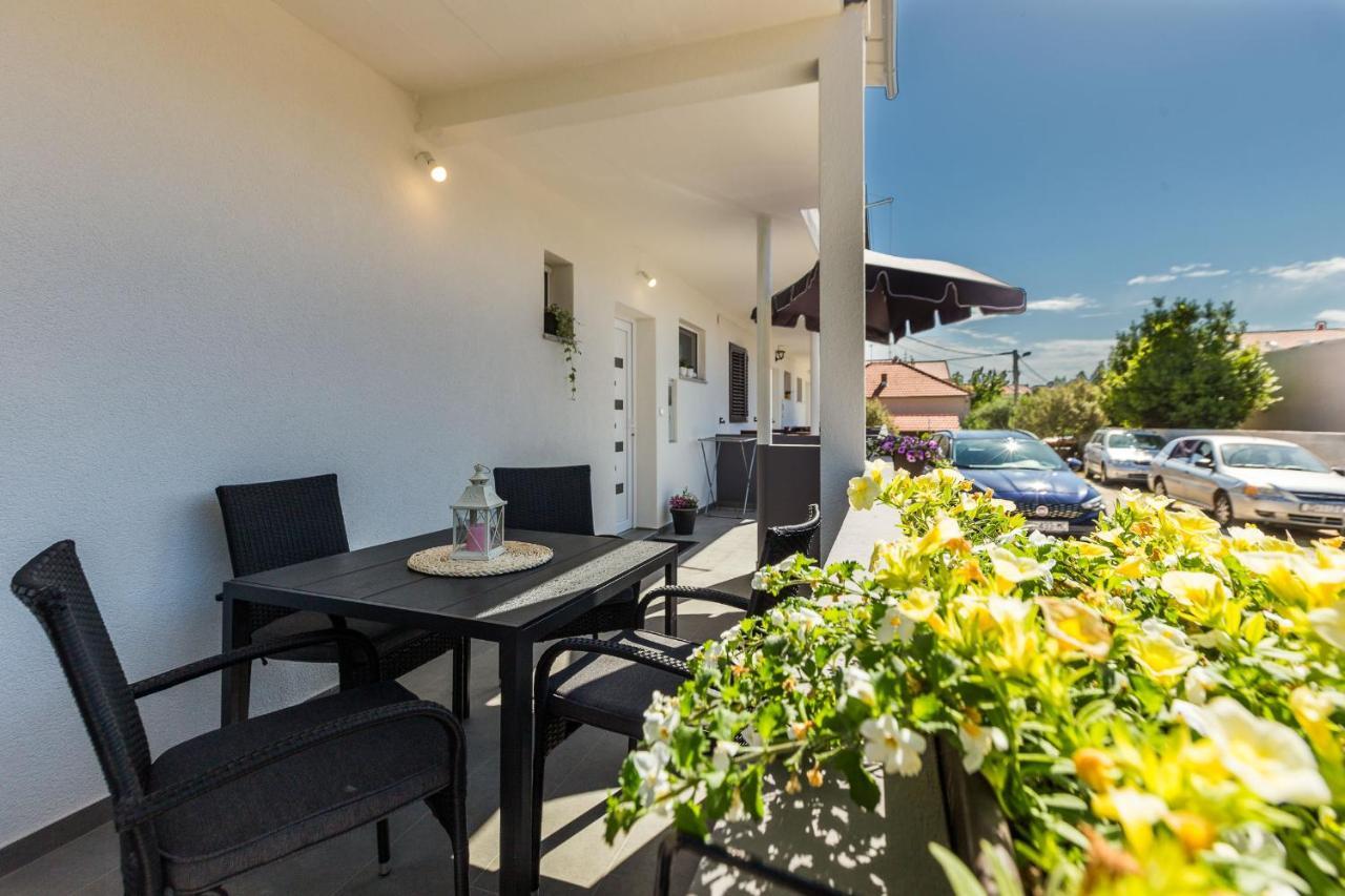 Petra Modern Apartment With Free Parking And Bbq Zadar Exterior photo